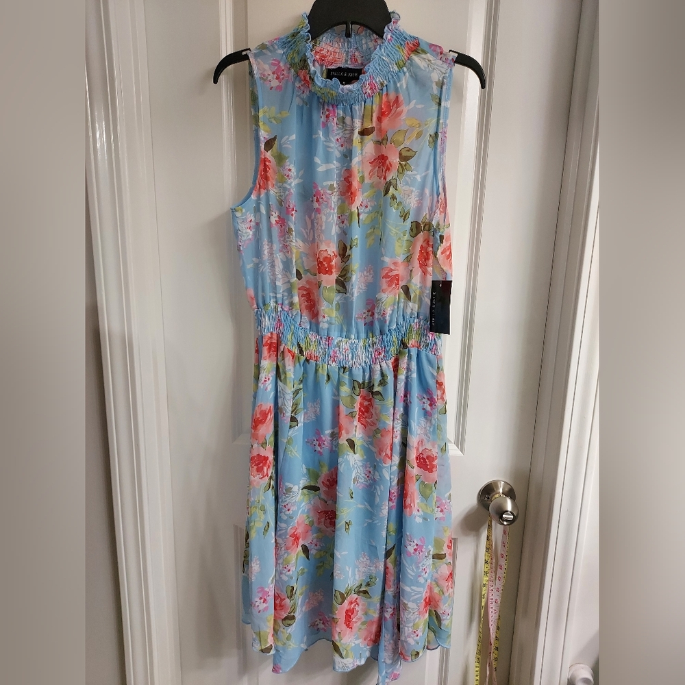 NWT Stella & Julie Floral Dress in Blue and Pink - Picture 2 of 12